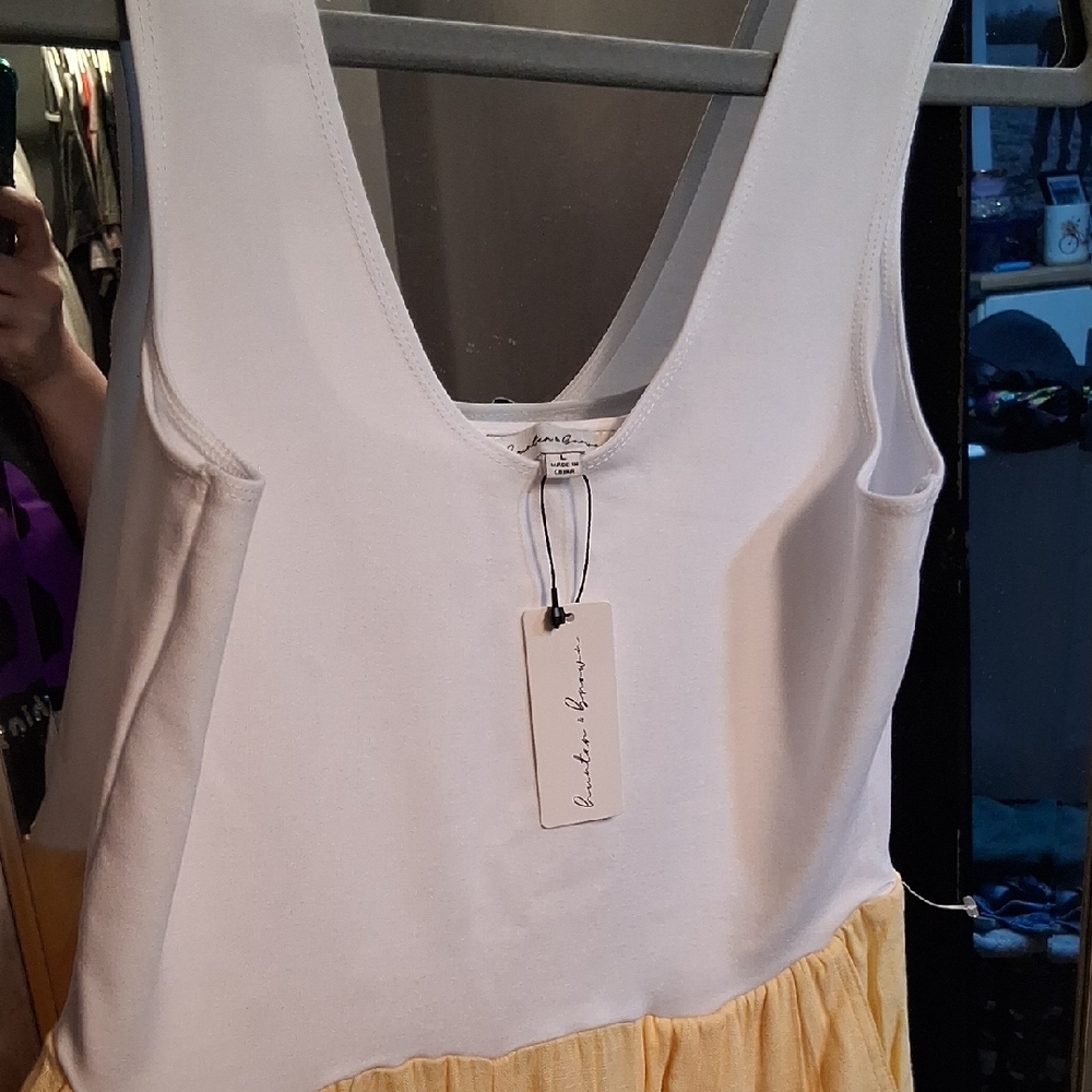 Elegant Two-Tone Jumpsuit in White and Yellow - Picture 4 of 6